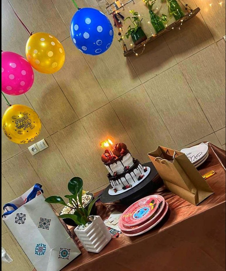 سورپرایز و جشن در کارگاه سفالگری-4